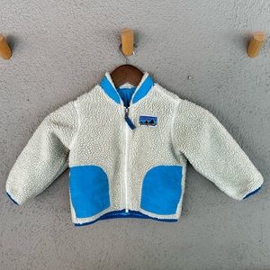 T2 Patagonia retro fleece jacket. Cream and blue
